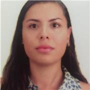 Profesora de español nativa y con estudios de Literatura y Lingüística, puedo impartir clases a extranjeros o tutorías a estudiantes universitarios o secundaria